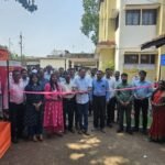 १०० दिवसीय कार्यक्रमांतर्गत स्वयं सहाय्यता समूहांच्या उत्पादित मालाच्या प्रदर्शन व विक्री कार्यक्रमाचे उद्घाटन कणकवली पंचायत समितीचे गटविकास अधिकारी श्री. अरुण चव्हाण यांच्या शुभहस्ते पार पडले. यावेळी पंचायत समितीतील अधिकारी व कर्मचारीवृंद मोठ्या संख्येने उपस्थित होते.